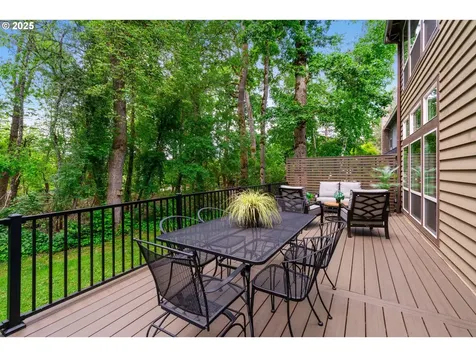 5666 Grand Oaks Drive Lake Oswego OR 97035