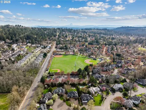 5666 Grand Oaks Drive Lake Oswego OR 97035