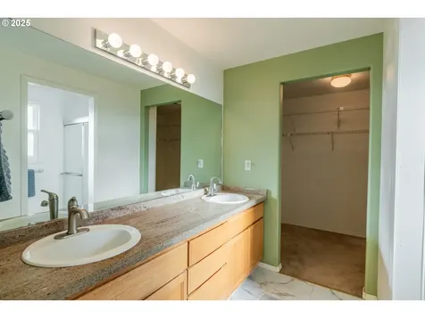 18209 SE 20th Way Vancouver WA 98683
