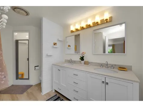 518 Roan Drive Eugene OR 97401