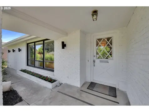 518 Roan Drive Eugene OR 97401