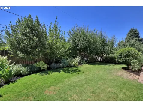 518 Roan Drive Eugene OR 97401