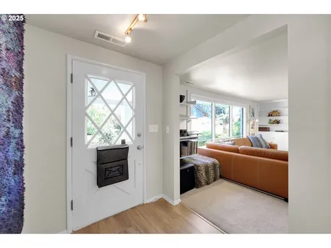 518 Roan Drive Eugene OR 97401