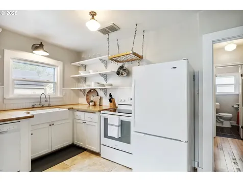 163 NE Grant Street Hillsboro OR 97124