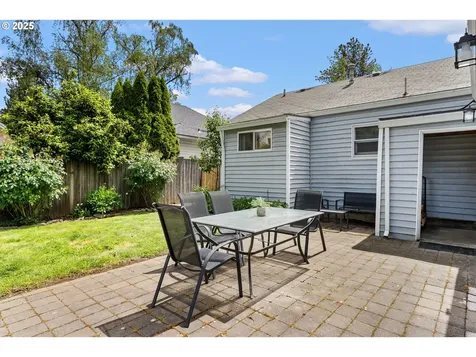 163 NE Grant Street Hillsboro OR 97124