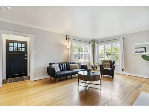 163 NE Grant Street Hillsboro OR 97124