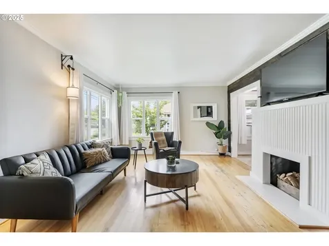 163 NE Grant Street Hillsboro OR 97124
