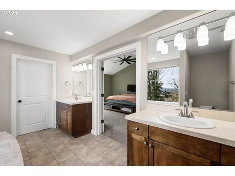 4936 SW Slavin Road Portland OR 97239