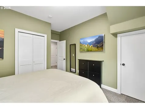 4936 SW Slavin Road Portland OR 97239
