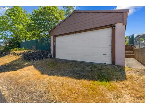 1613 SW Hailey Avenue Pendleton OR 97801