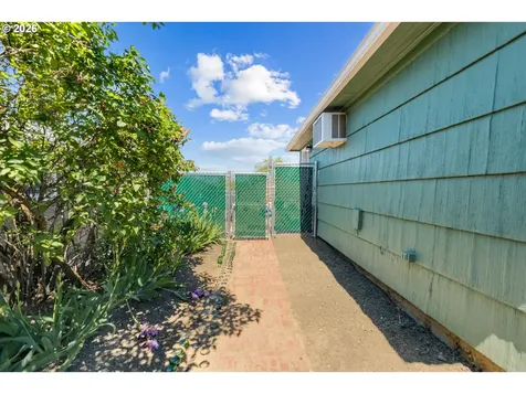 1613 SW Hailey Avenue Pendleton OR 97801
