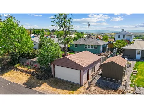 1613 SW Hailey Avenue Pendleton OR 97801