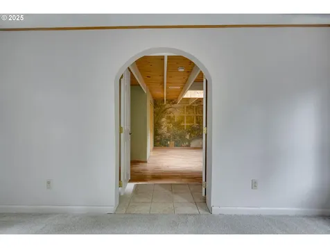 617 NE 120th Avenue Portland OR 97220