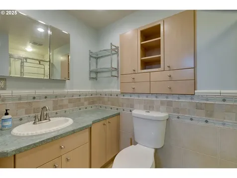 617 NE 120th Avenue Portland OR 97220