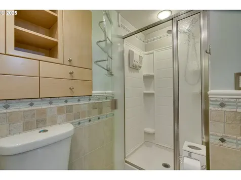 617 NE 120th Avenue Portland OR 97220