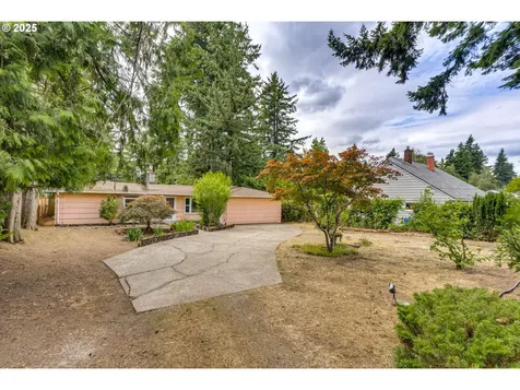 617 NE 120th Avenue Portland OR 97220