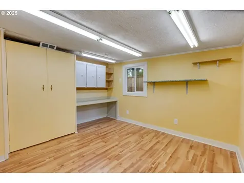617 NE 120th Avenue Portland OR 97220