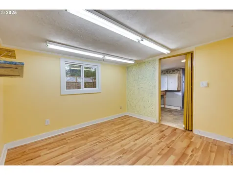 617 NE 120th Avenue Portland OR 97220