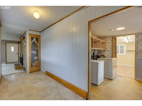617 NE 120th Avenue Portland OR 97220