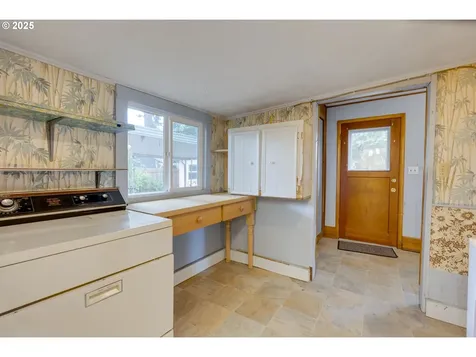 617 NE 120th Avenue Portland OR 97220