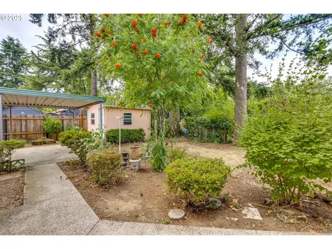 617 NE 120th Avenue Portland OR 97220