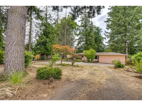 617 NE 120th Avenue Portland OR 97220