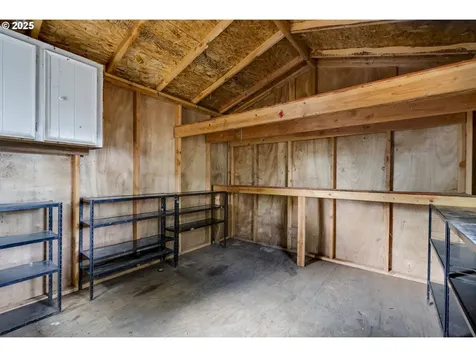 617 NE 120th Avenue Portland OR 97220