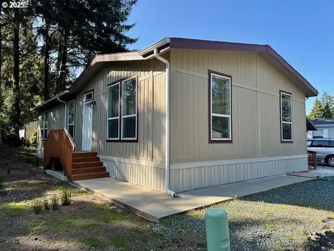 520 Shorepines Place Coos Bay OR 97420