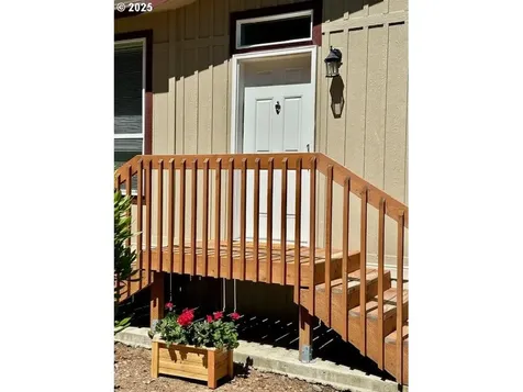 520 Shorepines Place Coos Bay OR 97420