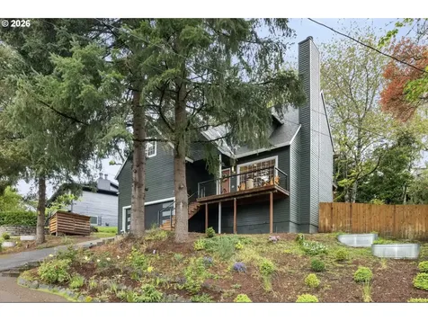 735 SW Caldew Drive Portland OR 97219