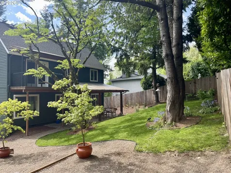 735 SW Caldew Drive Portland OR 97219
