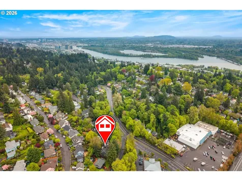 735 SW Caldew Drive Portland OR 97219
