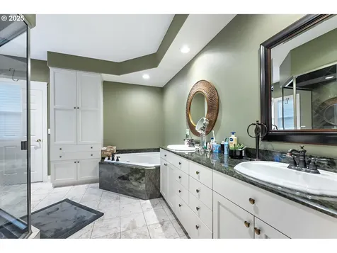 5201 NW 141st Street Vancouver WA 98685