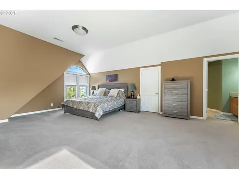 5201 NW 141st Street Vancouver WA 98685