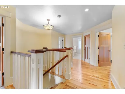 1772 White Oak Drive Eugene OR 97405