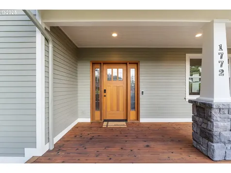 1772 White Oak Drive Eugene OR 97405
