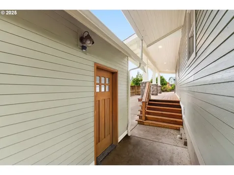1772 White Oak Drive Eugene OR 97405