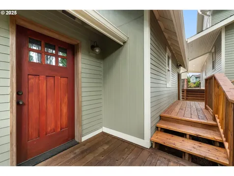 1772 White Oak Drive Eugene OR 97405