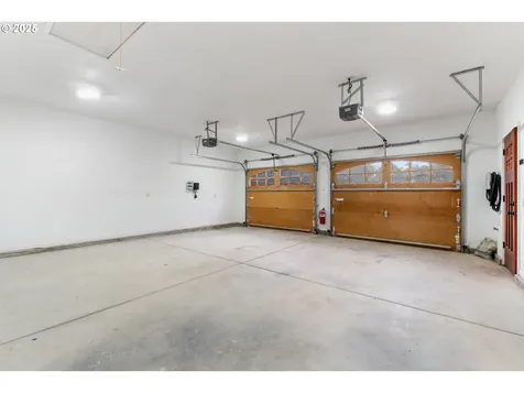 1772 White Oak Drive Eugene OR 97405