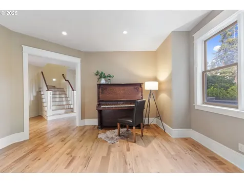 1772 White Oak Drive Eugene OR 97405