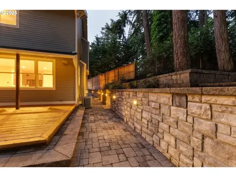 1772 White Oak Drive Eugene OR 97405