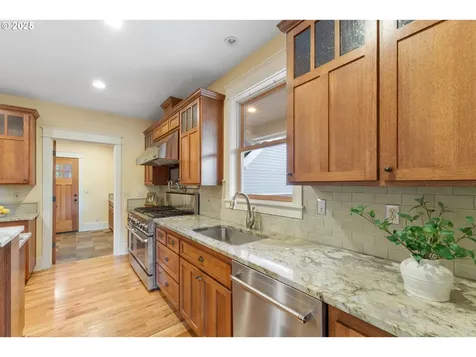 1772 White Oak Drive Eugene OR 97405