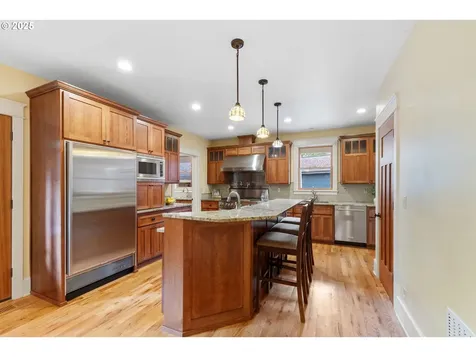 1772 White Oak Drive Eugene OR 97405