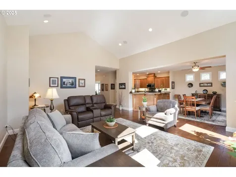 1509 W Alder Place La Center WA 98629