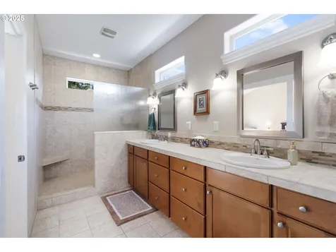 1509 W Alder Place La Center WA 98629