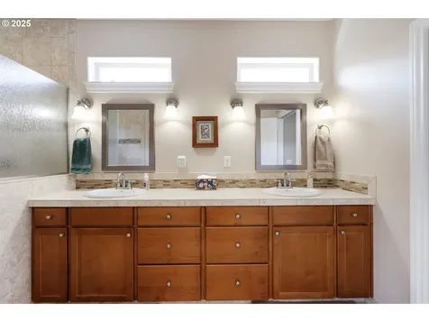 1509 W Alder Place La Center WA 98629