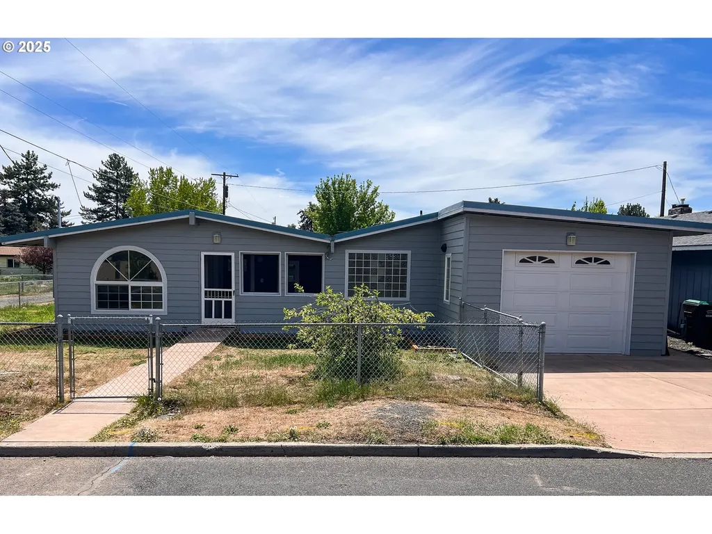 1214 NE Loper Avenue Prineville OR 97754