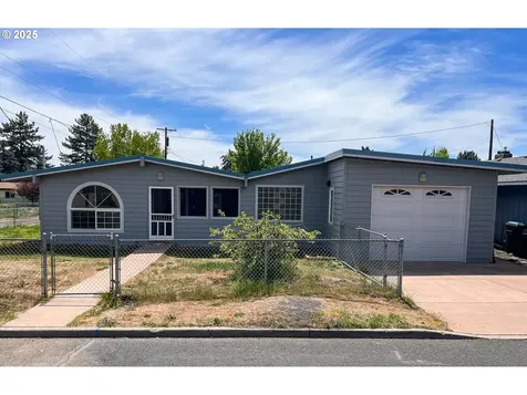 1214 NE Loper Avenue Prineville OR 97754