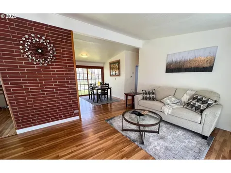 1214 NE Loper Avenue Prineville OR 97754