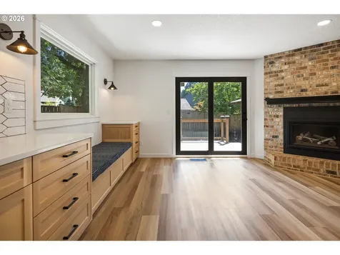 6422 SW Roundtree Court Portland OR 97219